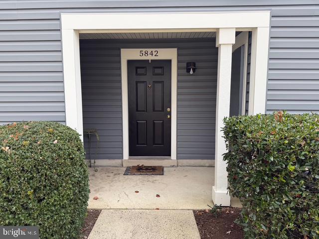 5842 ORCHARD HILL COURT 5842