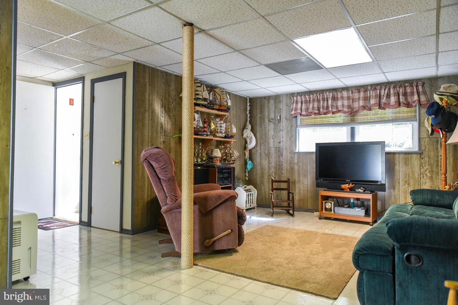 ROLL ACRES - Residential