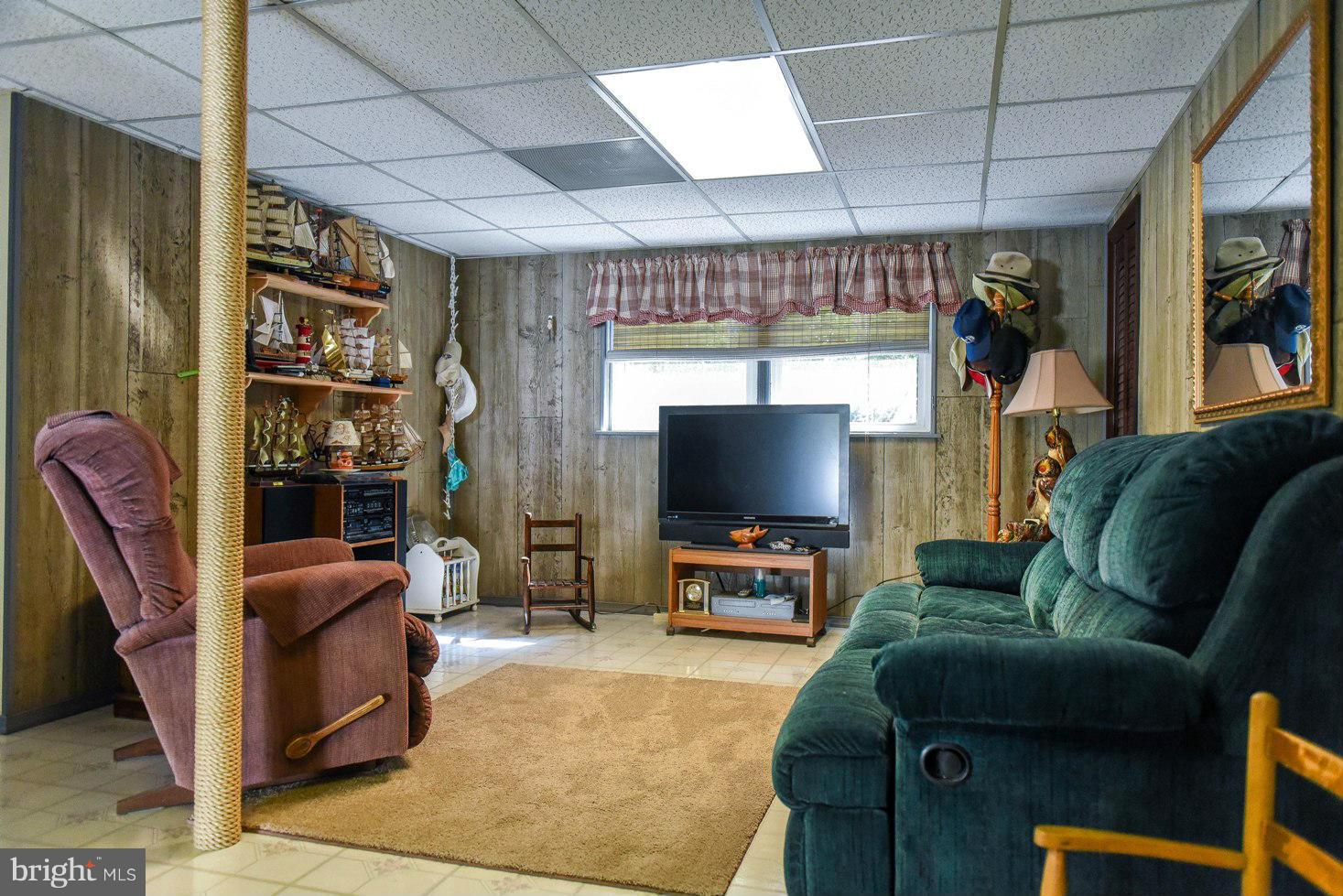 ROLL ACRES - Residential