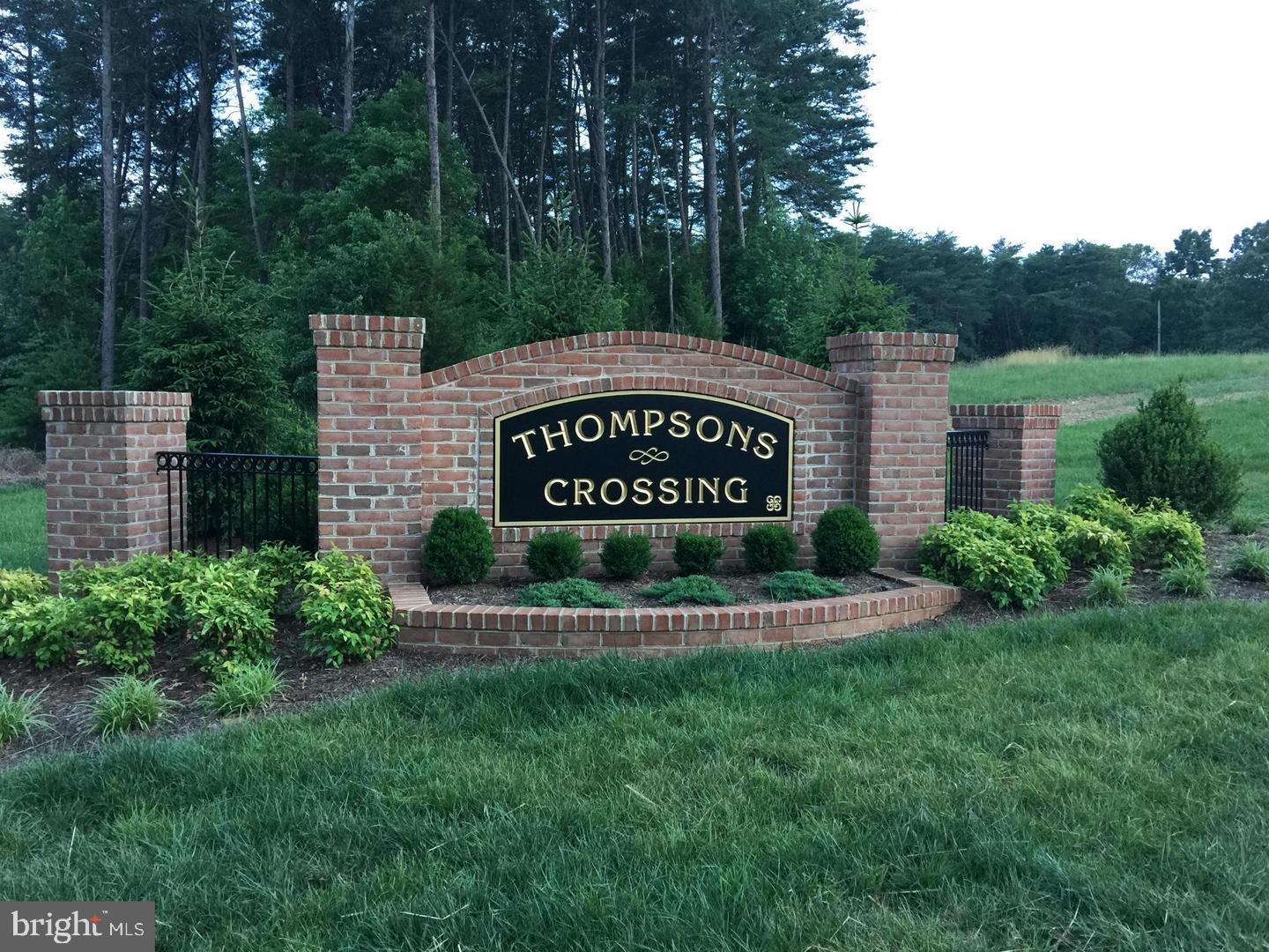 THOMPSON'S CROSSING - Land