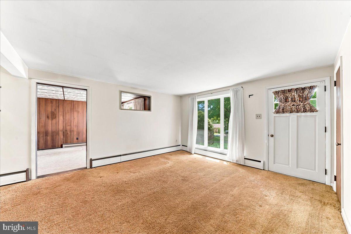 17 W PENNSBURY WAY
