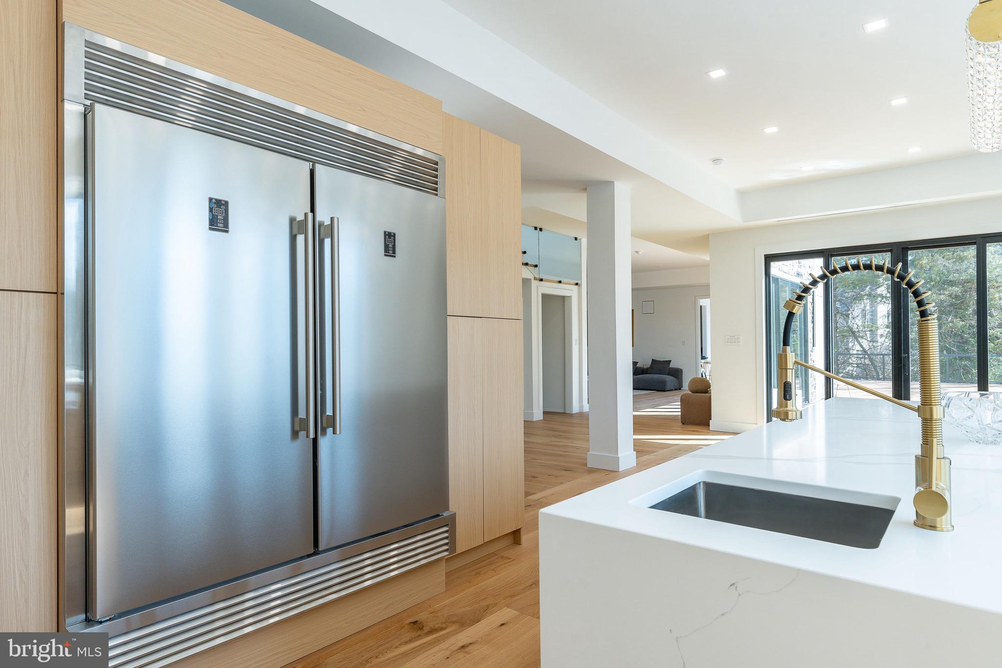 CHESTNUT HILL - Residential