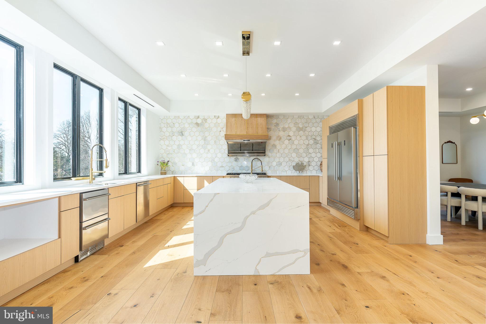 CHESTNUT HILL - Residential