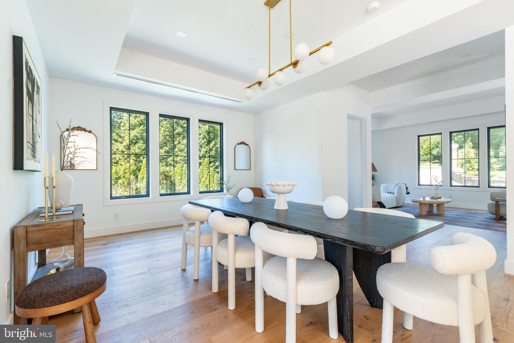 CHESTNUT HILL - Residential