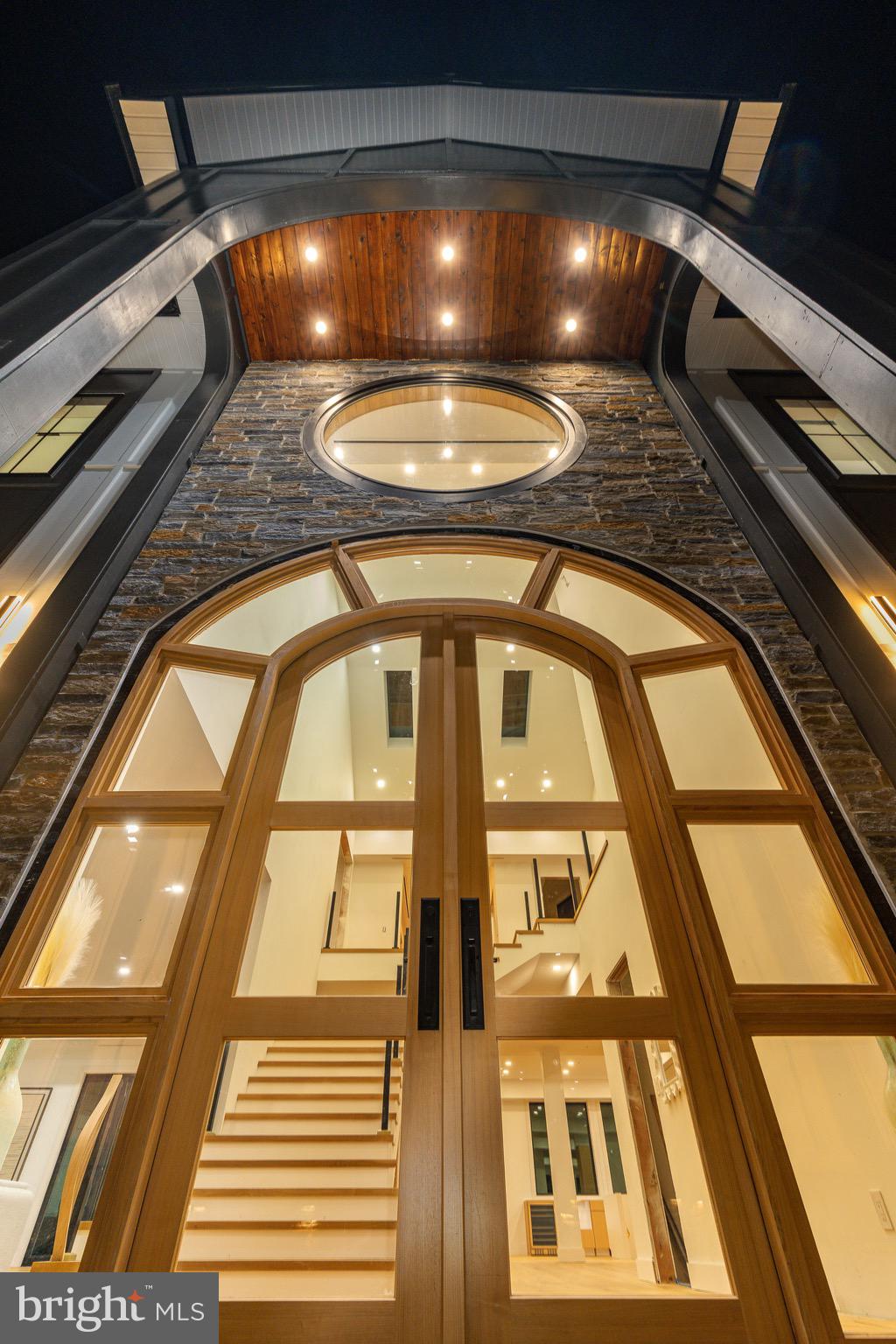 CHESTNUT HILL - Residential