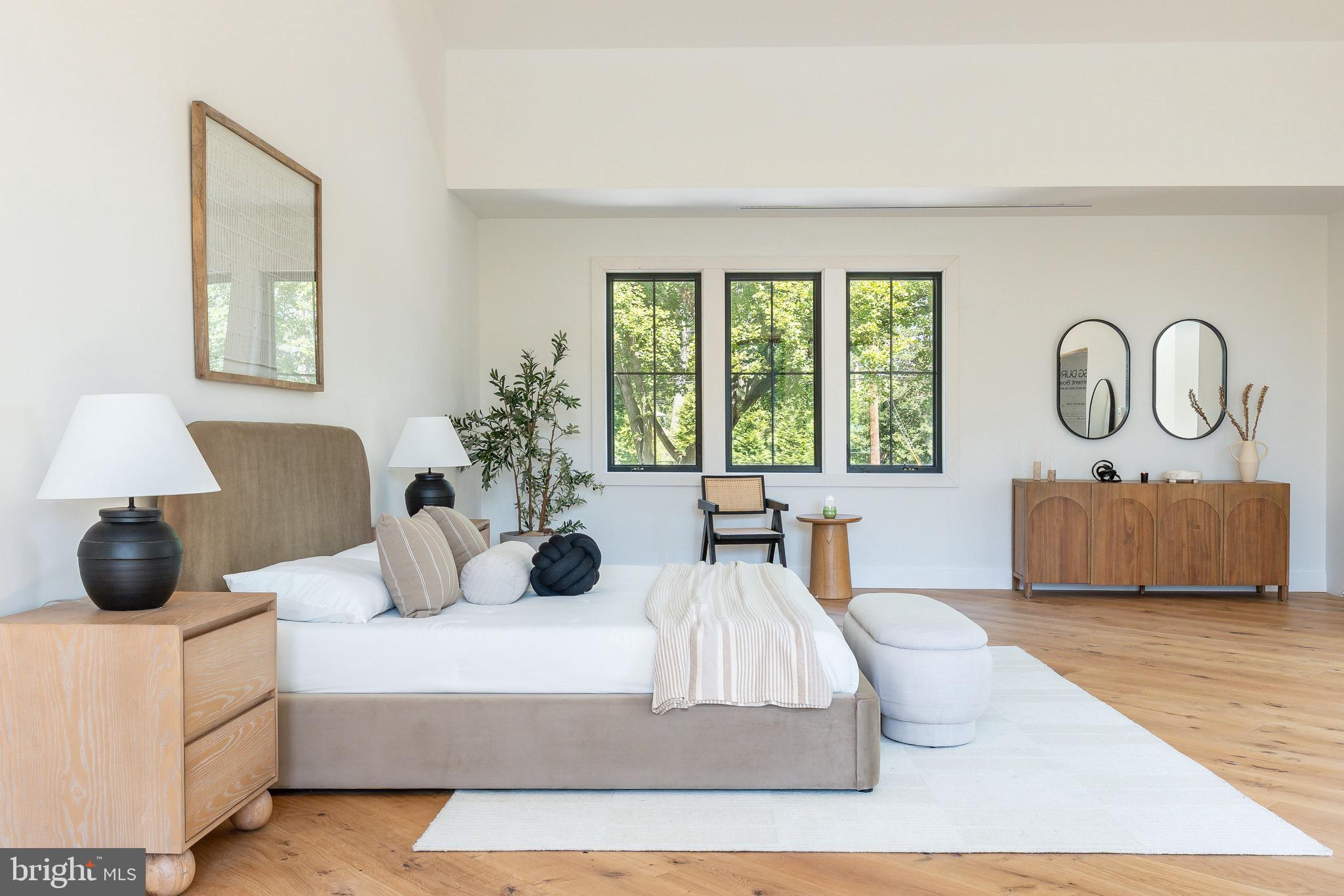 CHESTNUT HILL - Residential