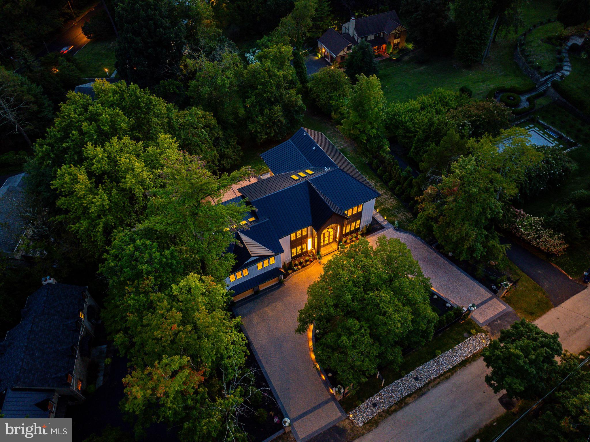 CHESTNUT HILL - Residential