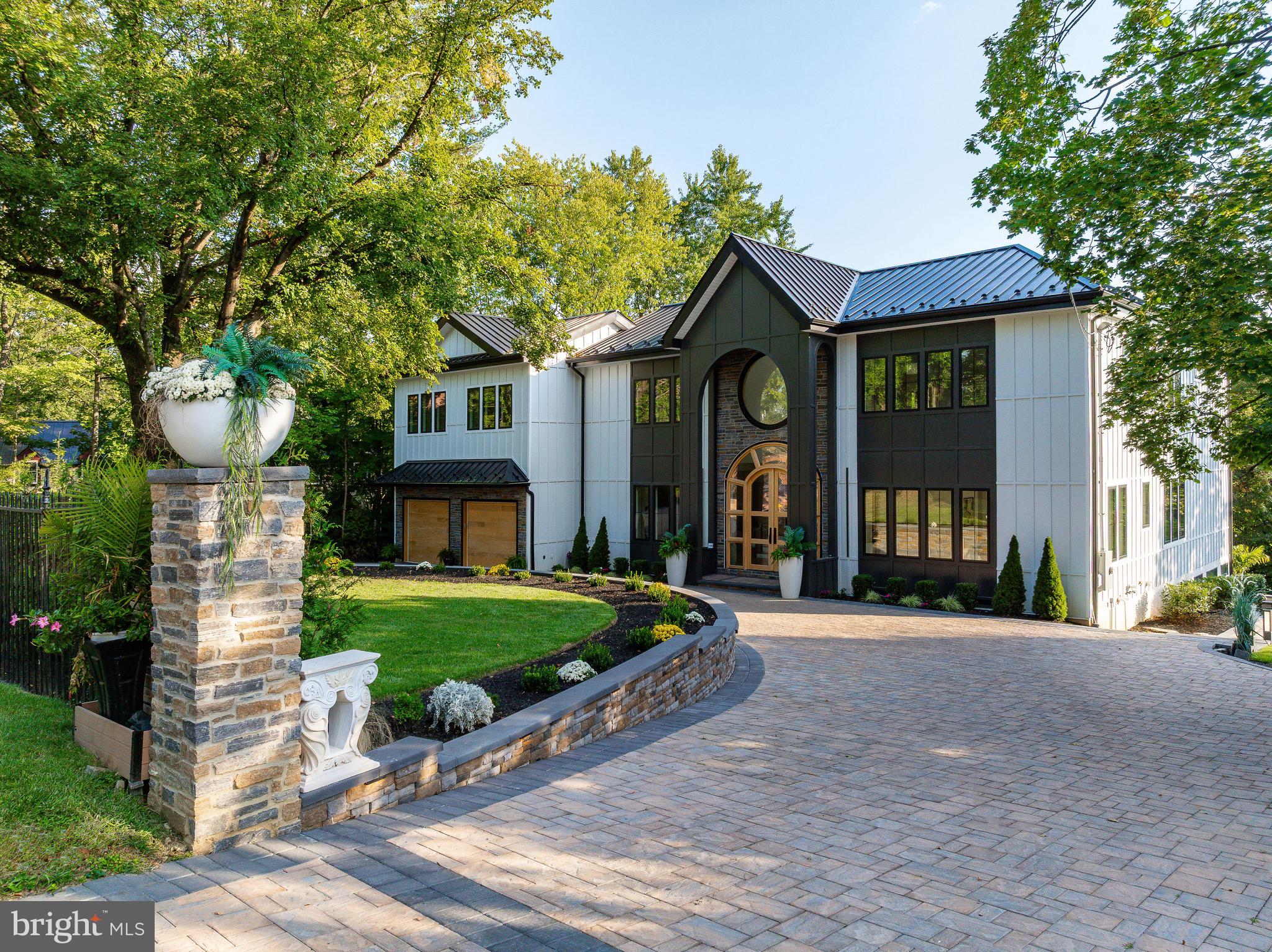 CHESTNUT HILL - Residential