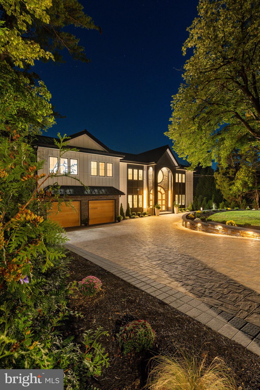 CHESTNUT HILL - Residential