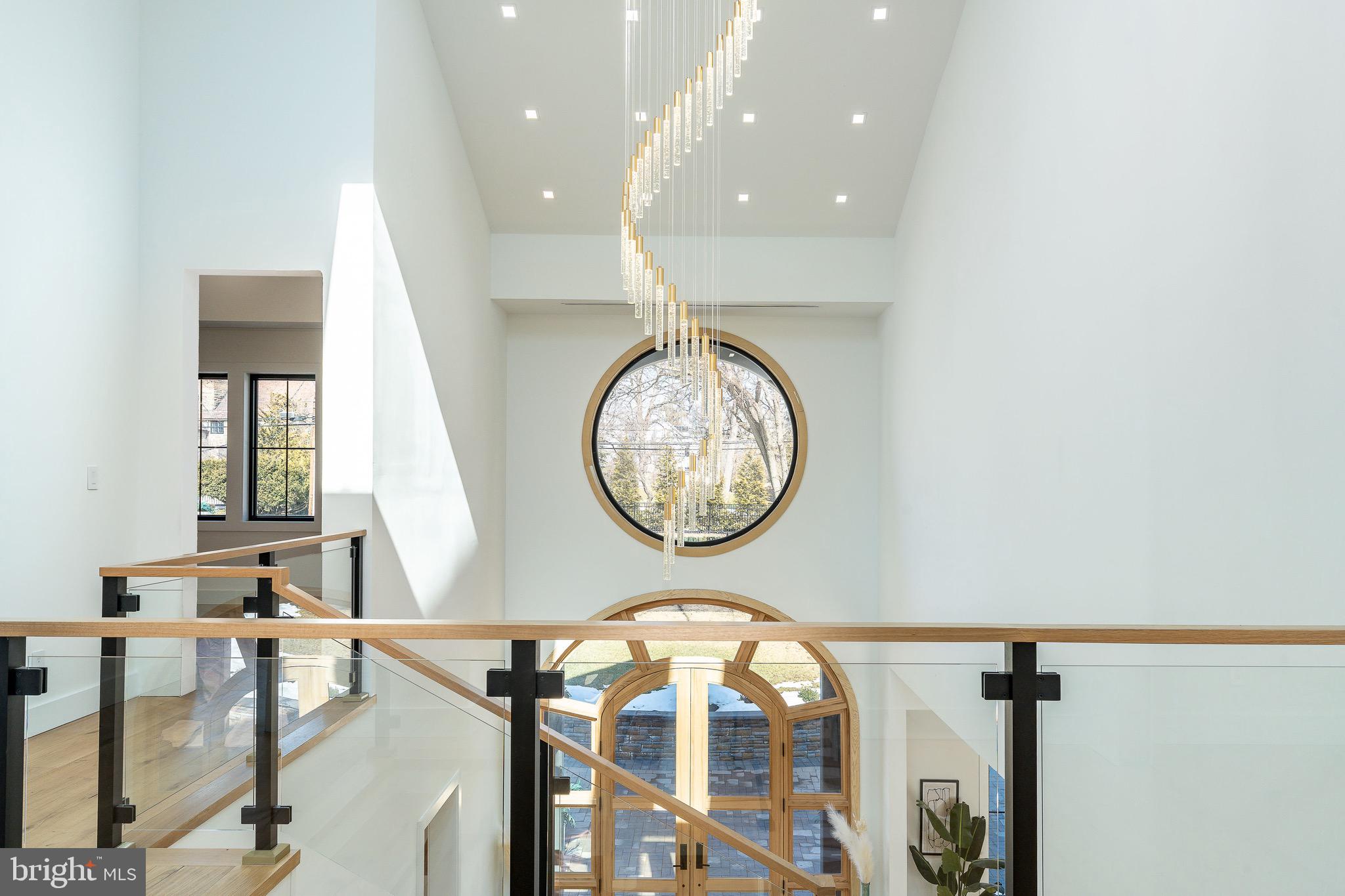 CHESTNUT HILL - Residential