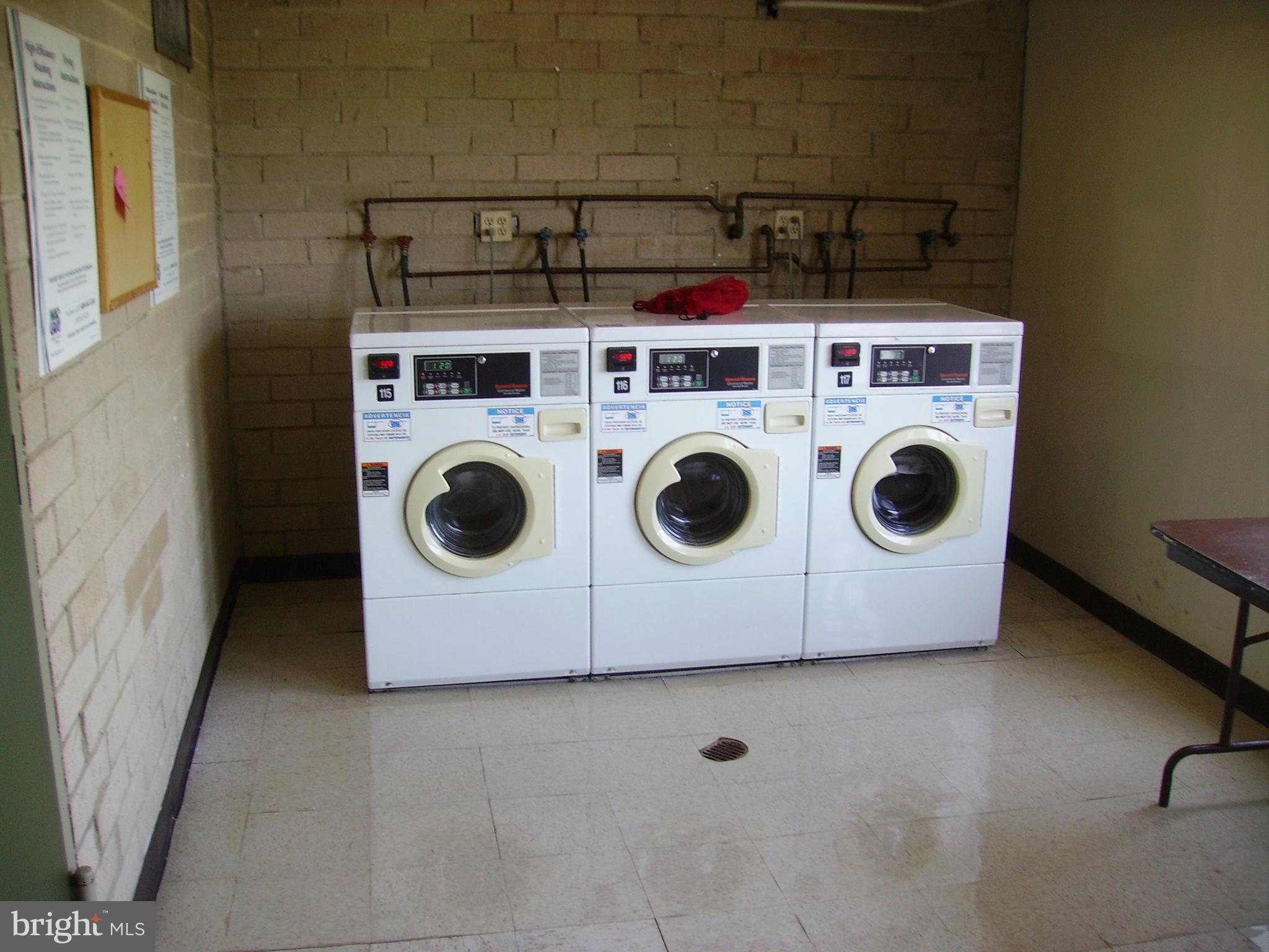 WOODLAKE TOWERS - Residential