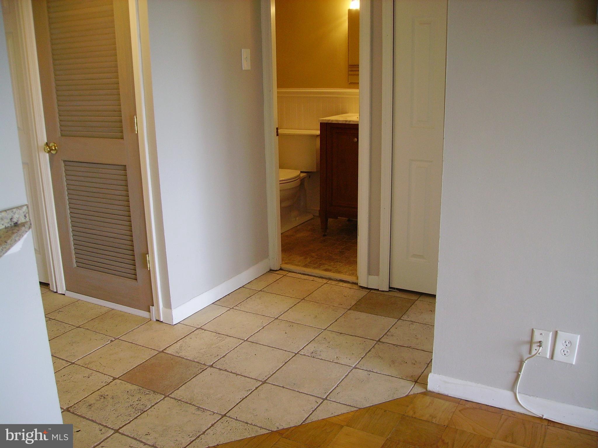 WOODLAKE TOWERS - Residential