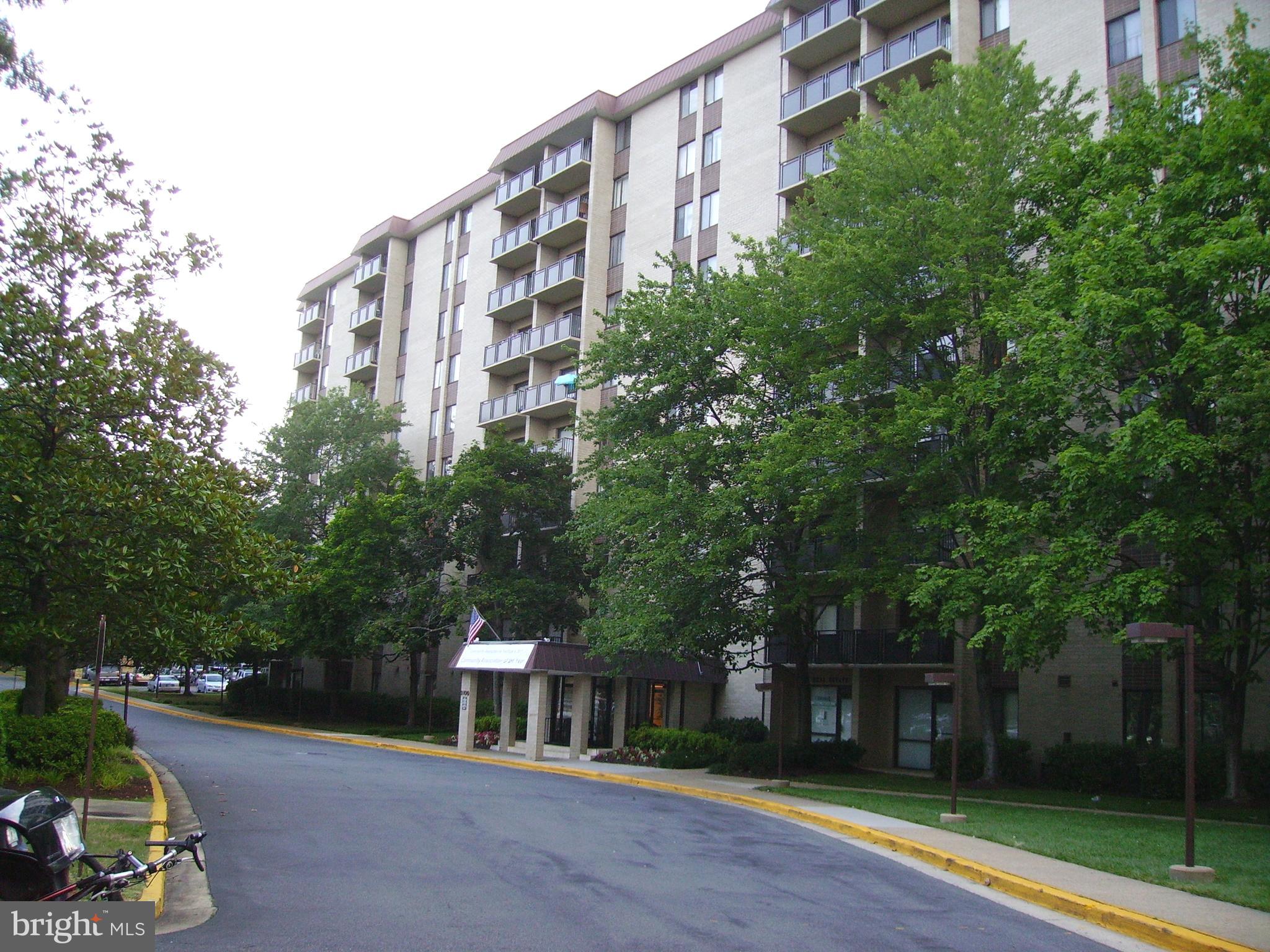 WOODLAKE TOWERS - Residential