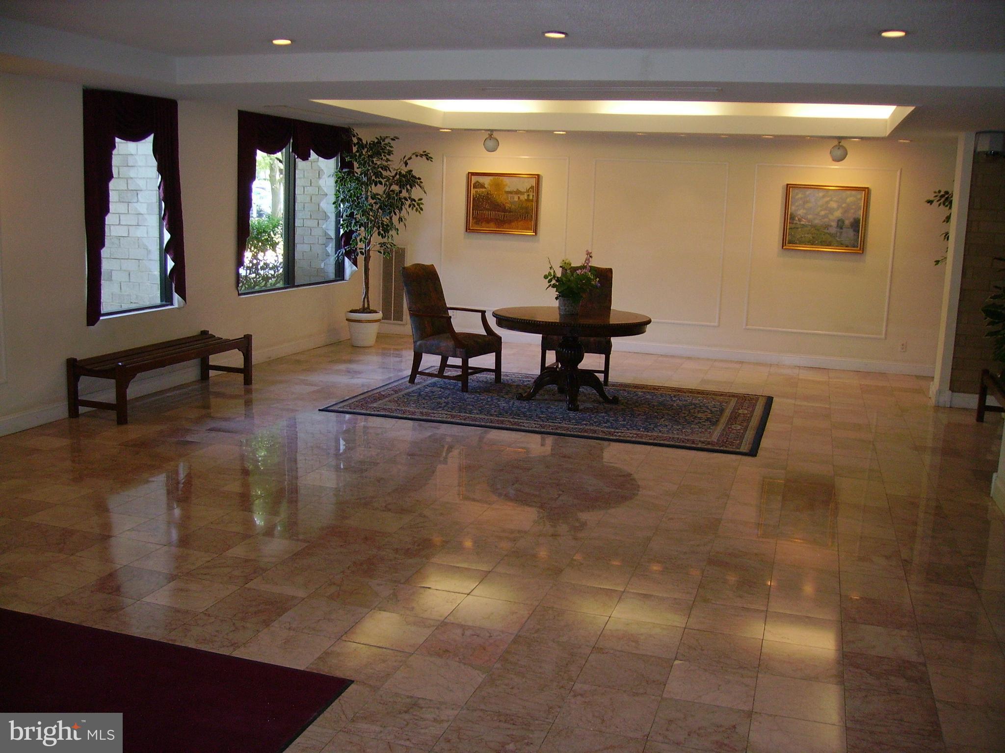 WOODLAKE TOWERS - Residential