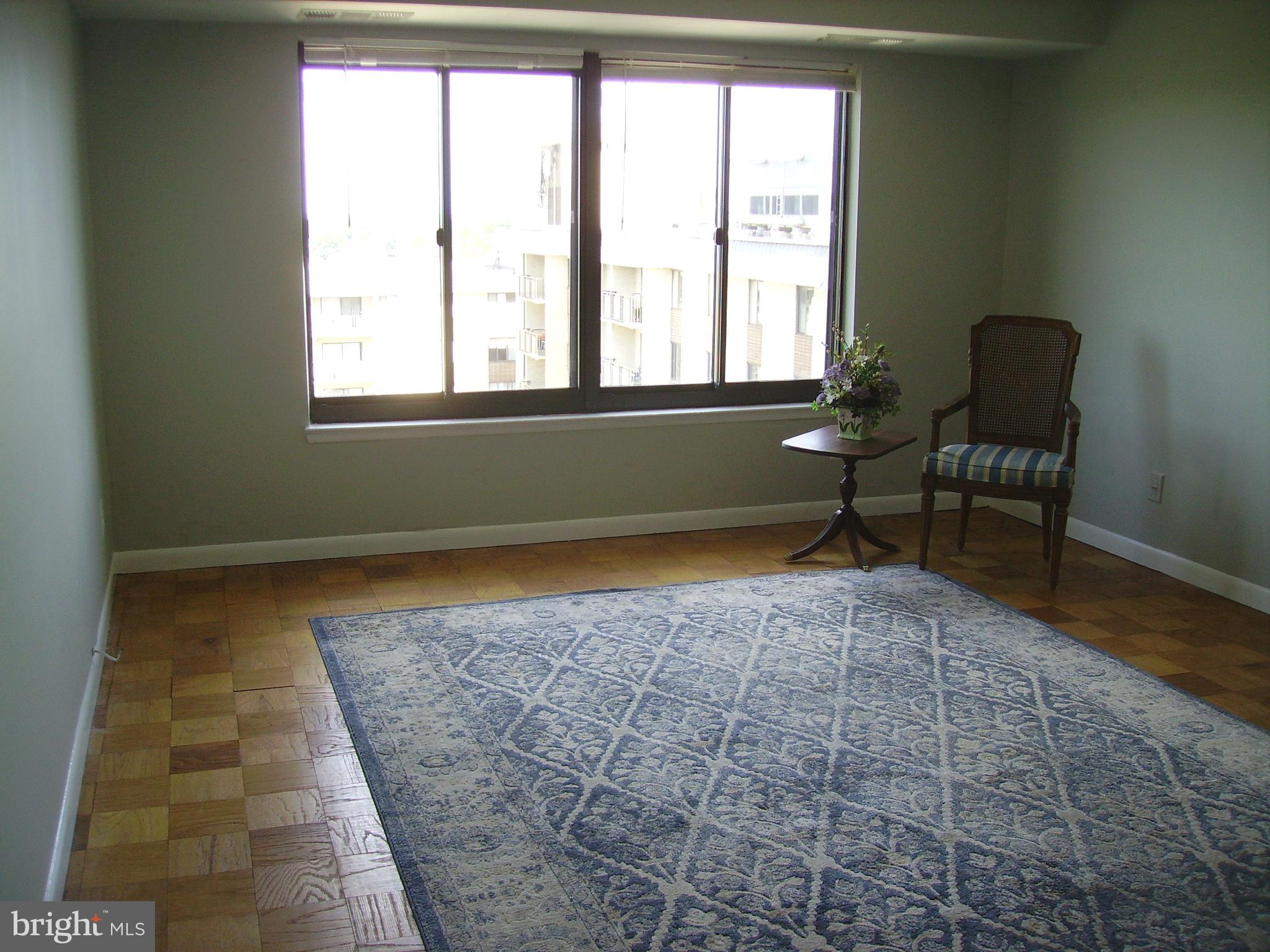 WOODLAKE TOWERS - Residential