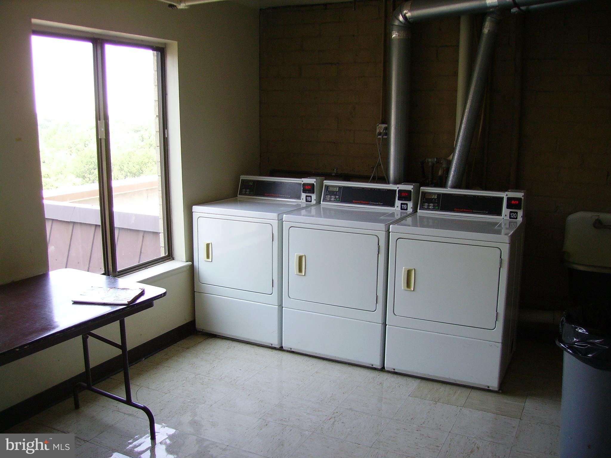 WOODLAKE TOWERS - Residential