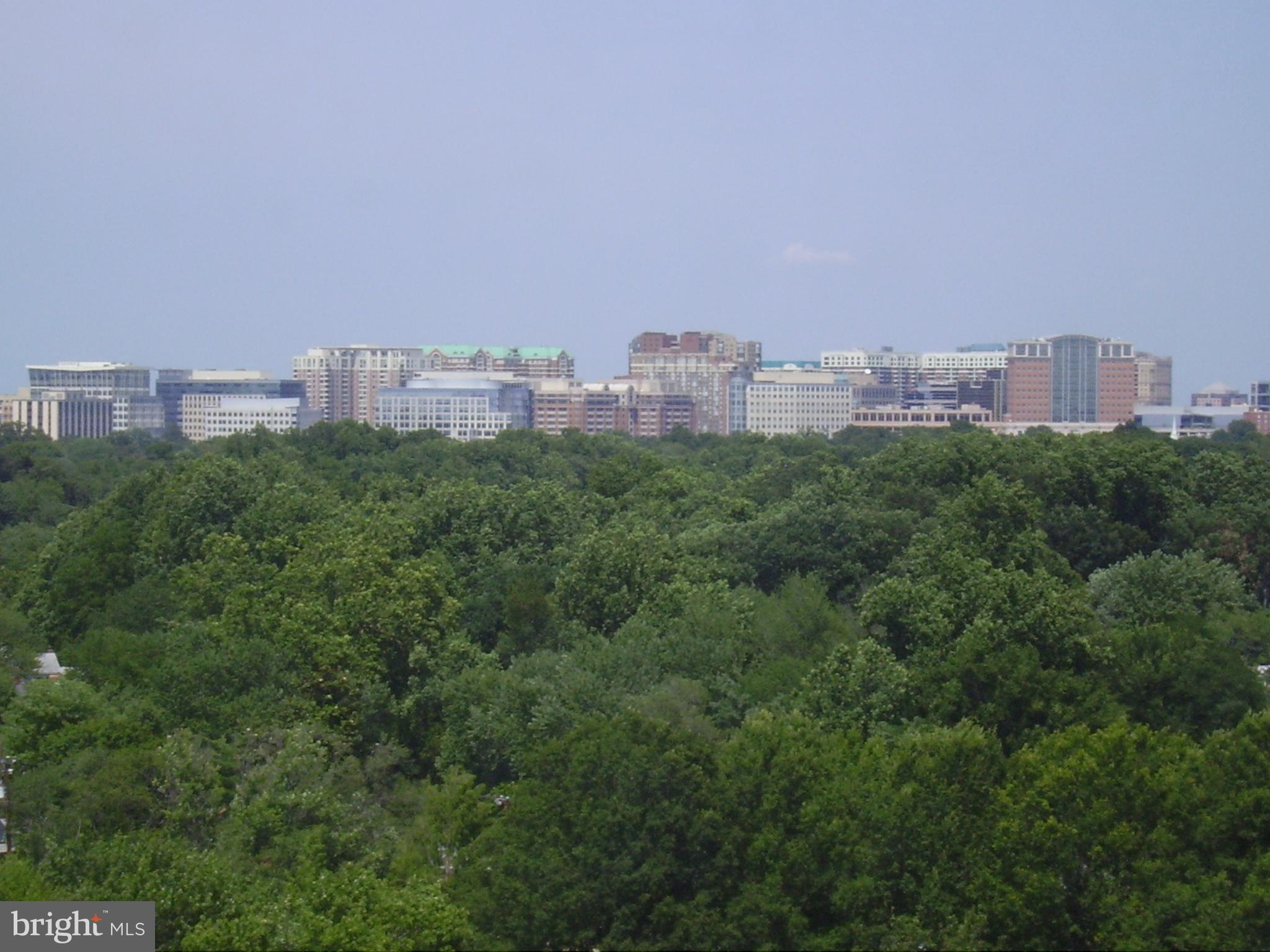 WOODLAKE TOWERS - Residential