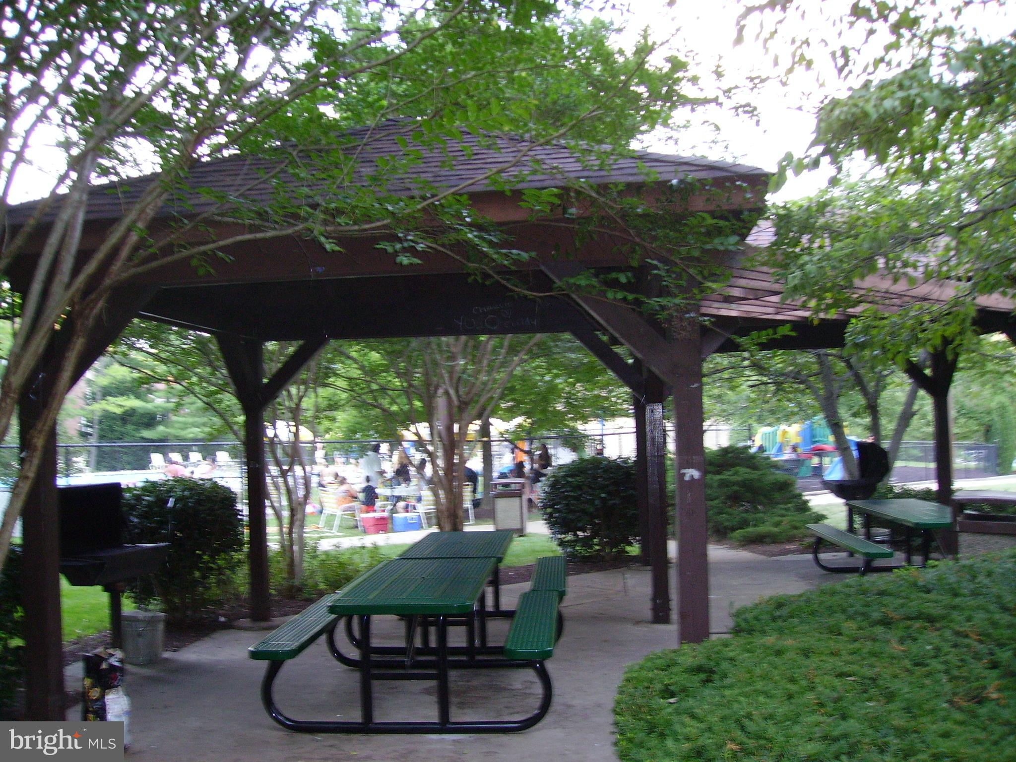 WOODLAKE TOWERS - Residential