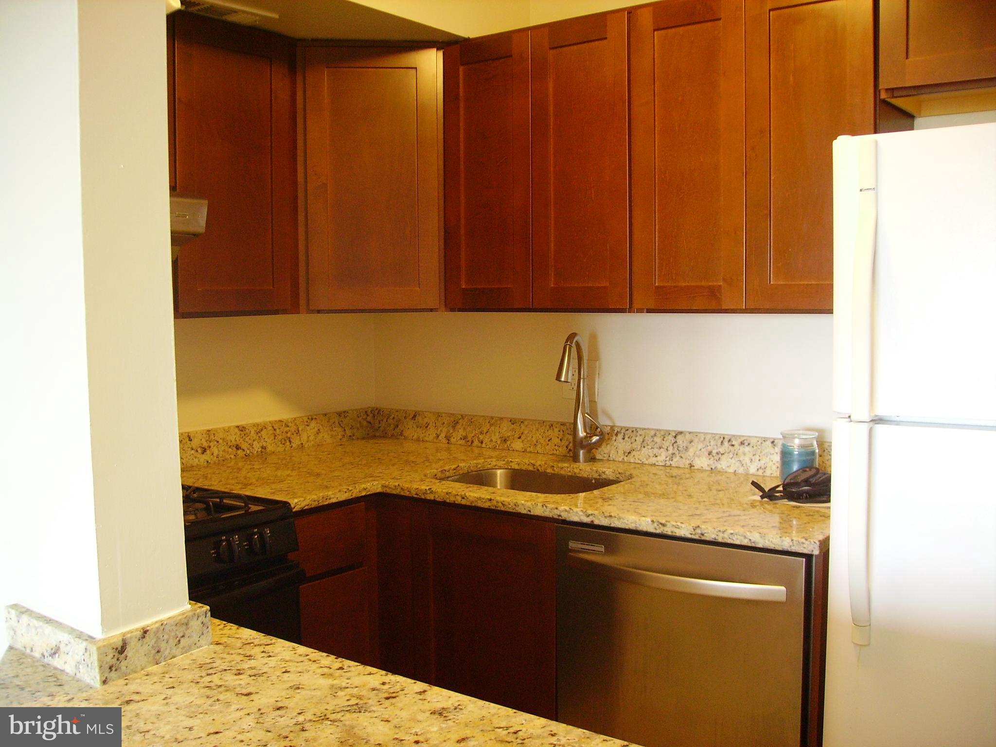 WOODLAKE TOWERS - Residential