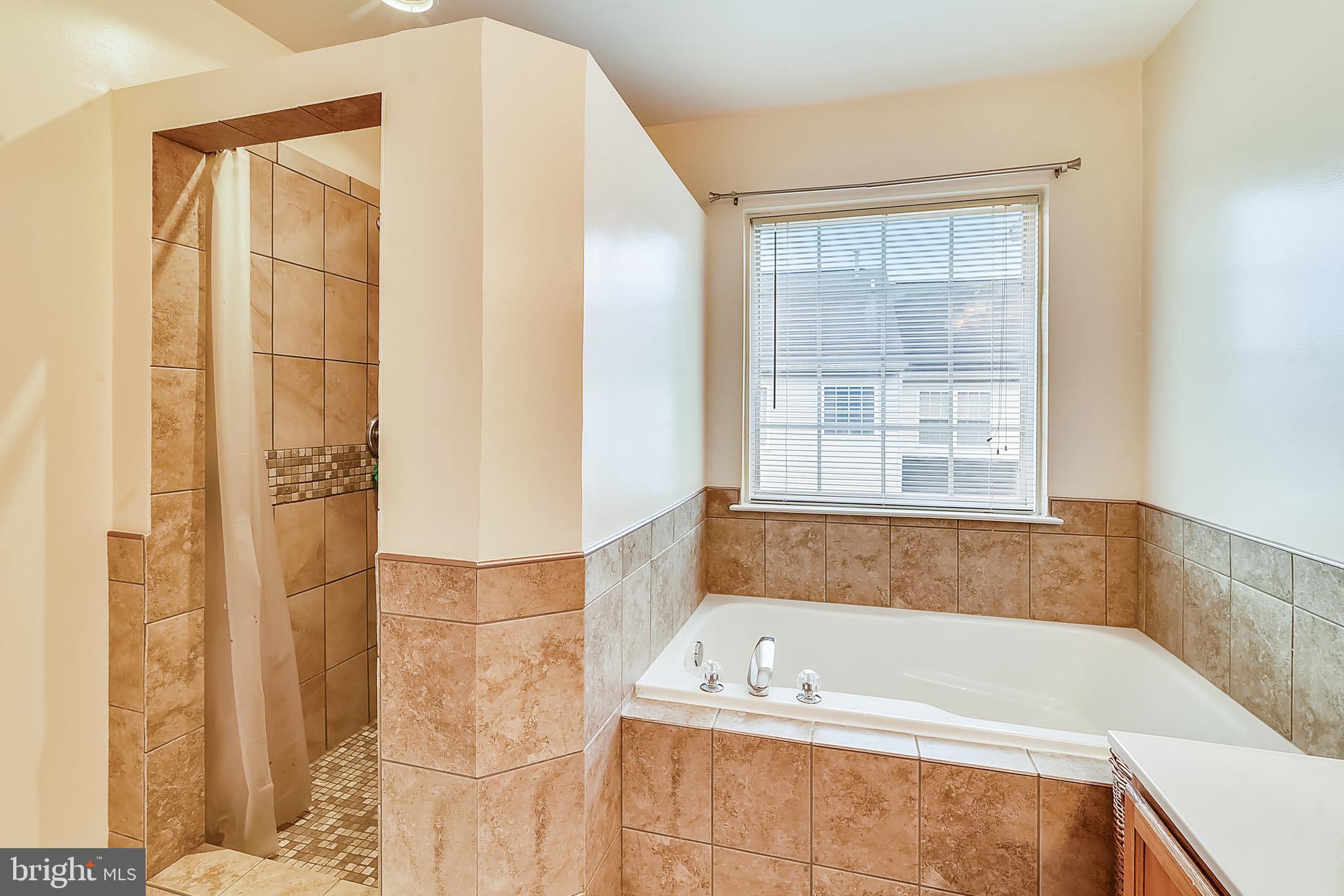 APPLEGATE NORTH - Residential