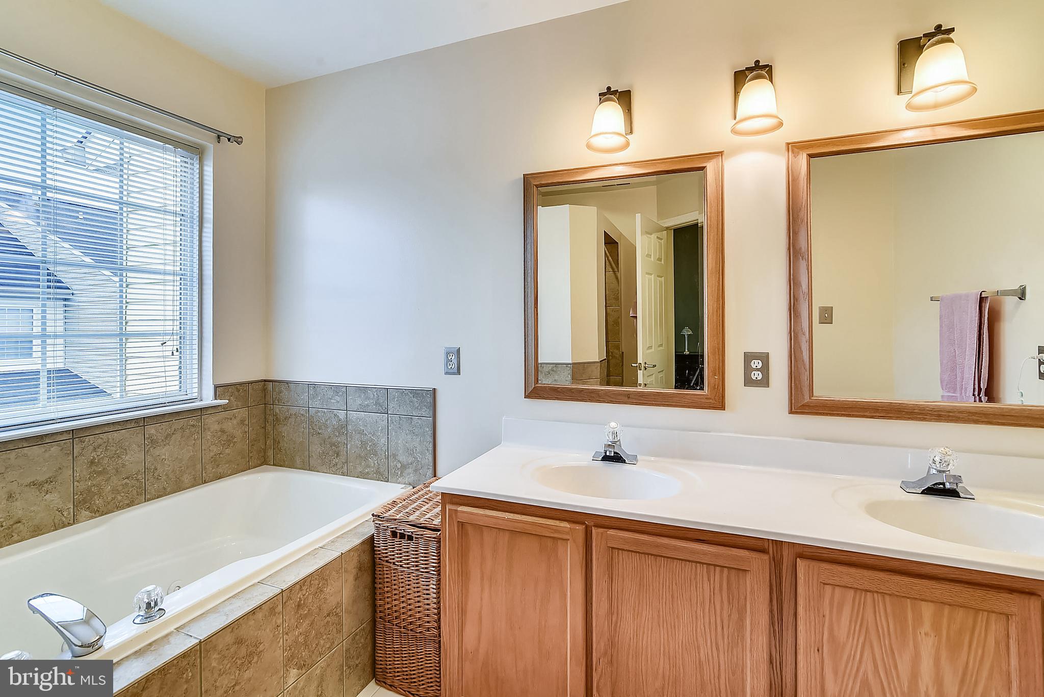 APPLEGATE NORTH - Residential