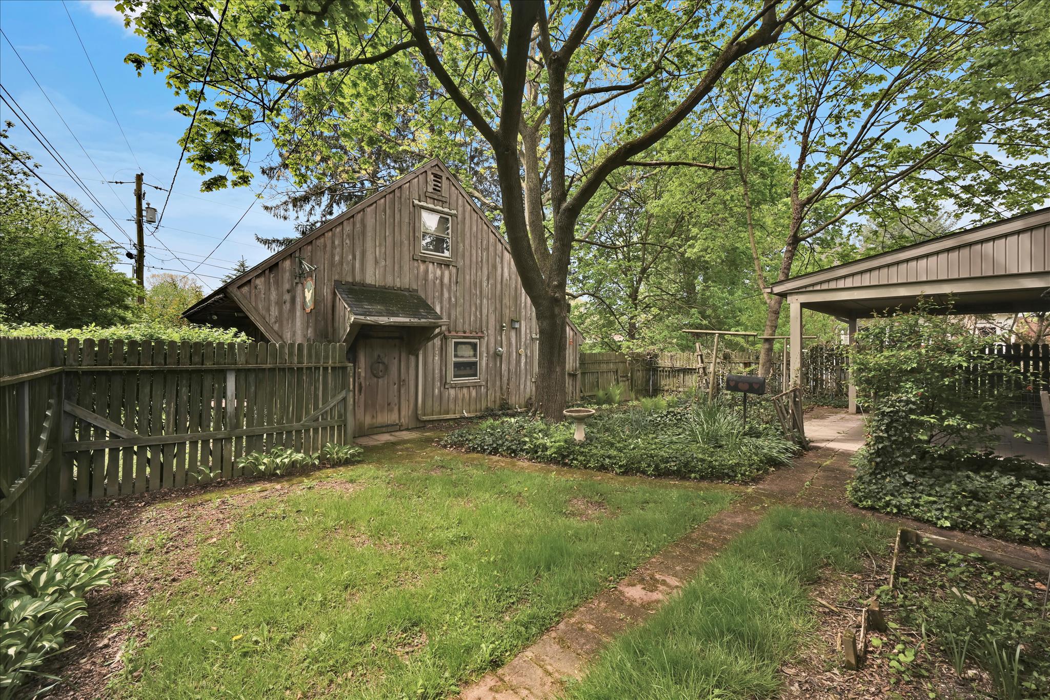 AQUILLA GARDENS - Residential