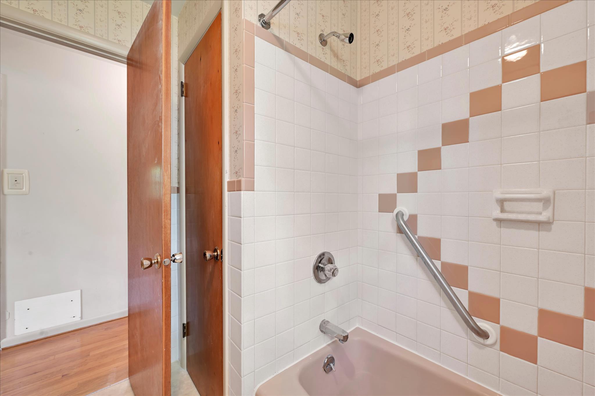 AQUILLA GARDENS - Residential