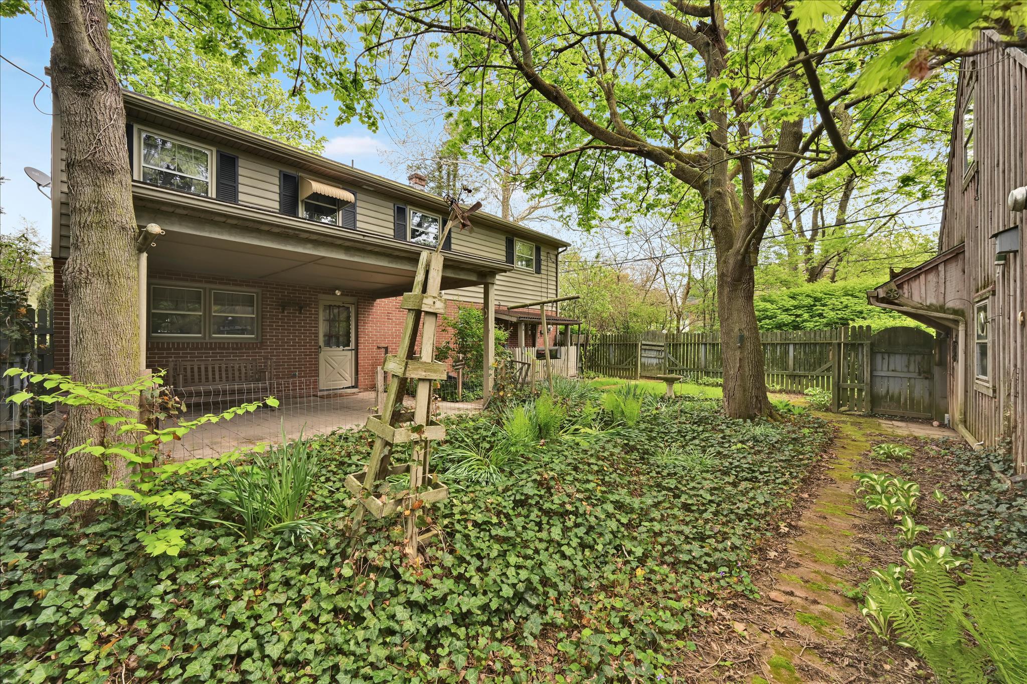 AQUILLA GARDENS - Residential