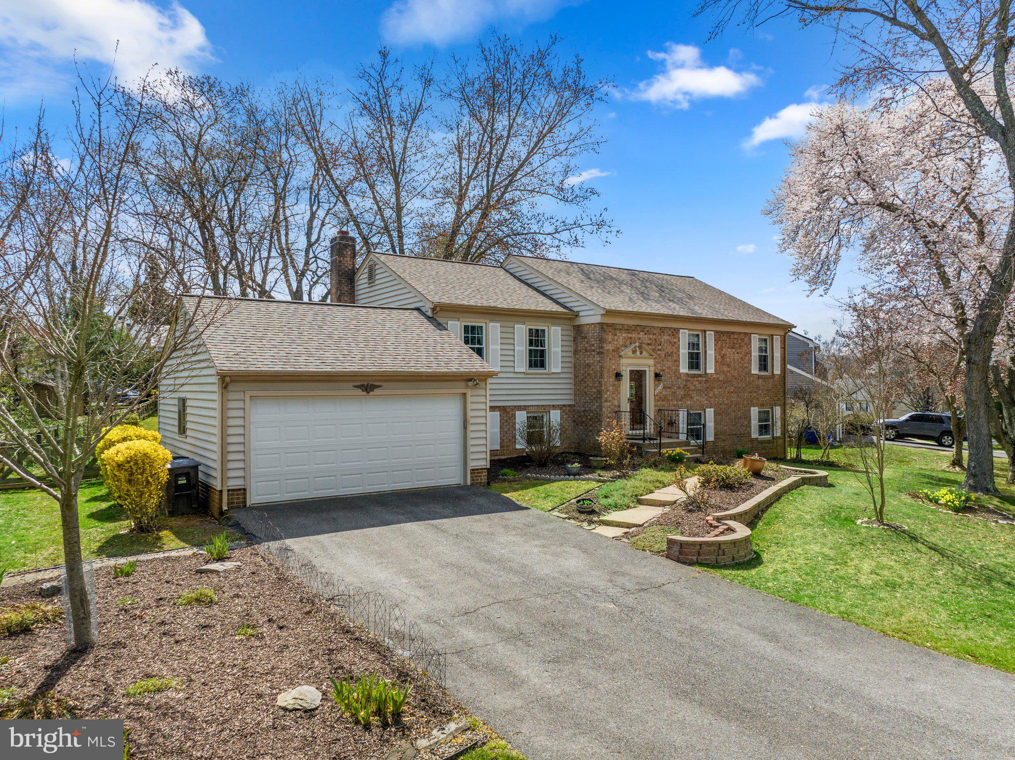 BROOKEVILLE KNOLLS - Residential