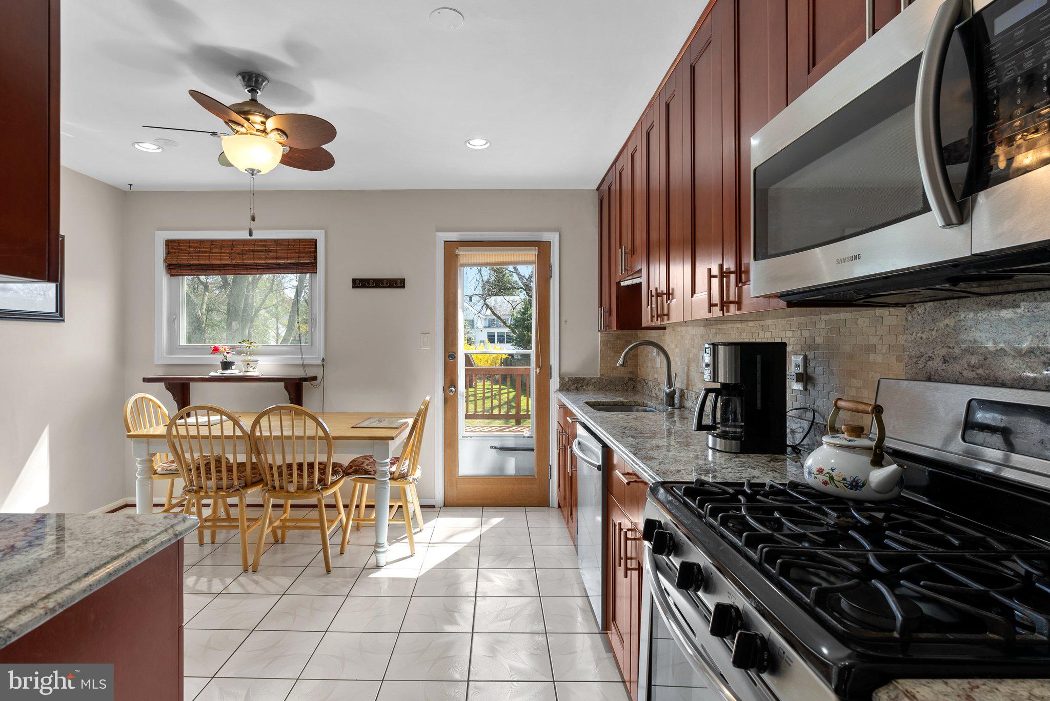 BROOKEVILLE KNOLLS - Residential