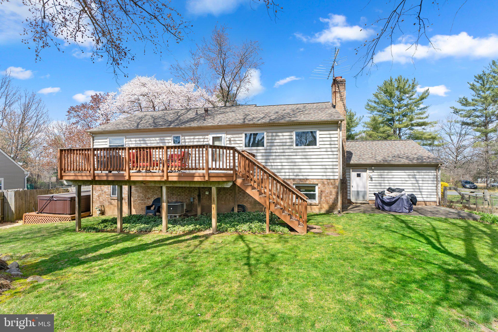 BROOKEVILLE KNOLLS - Residential