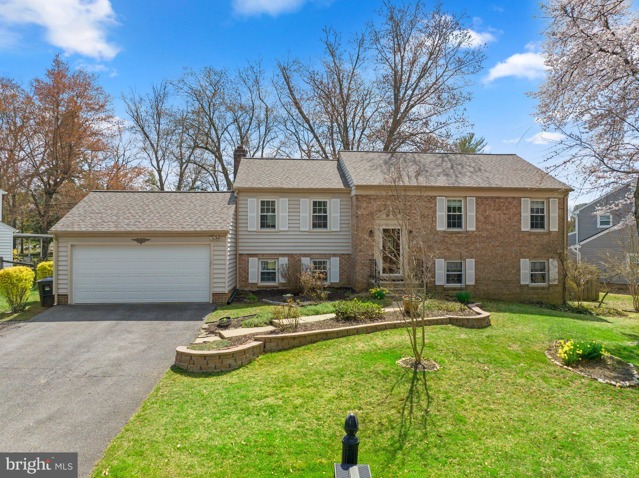 BROOKEVILLE KNOLLS - Residential