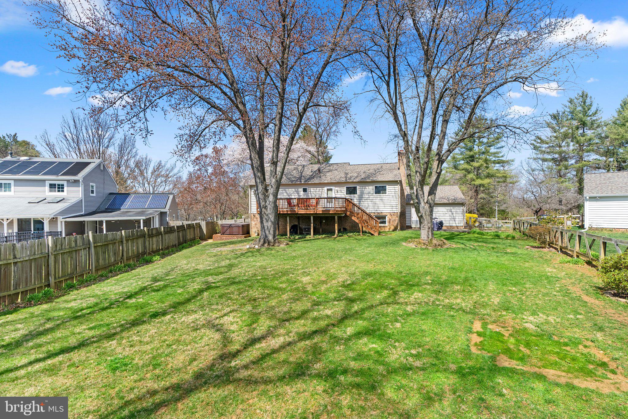 BROOKEVILLE KNOLLS - Residential