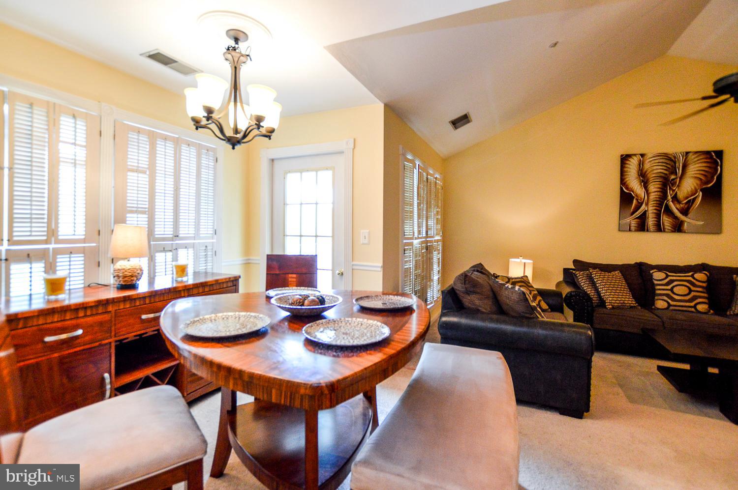 RUSSETT - Residential