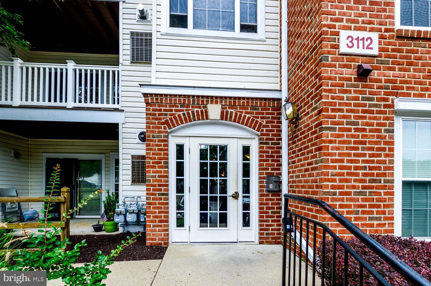 RUSSETT - Residential