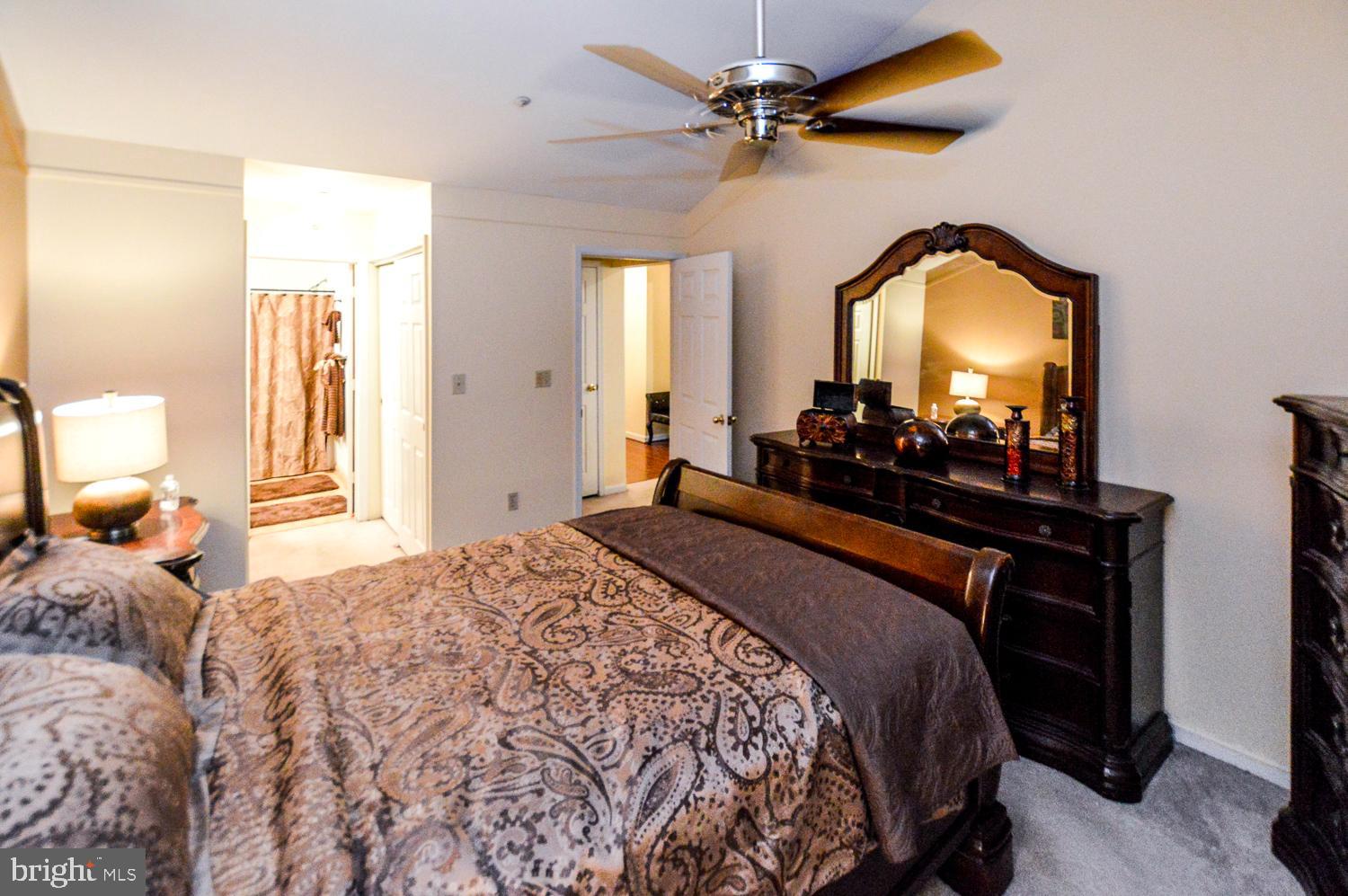 RUSSETT - Residential