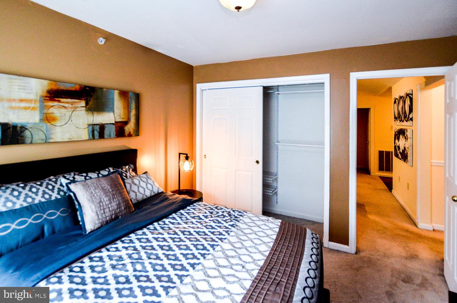 RUSSETT - Residential