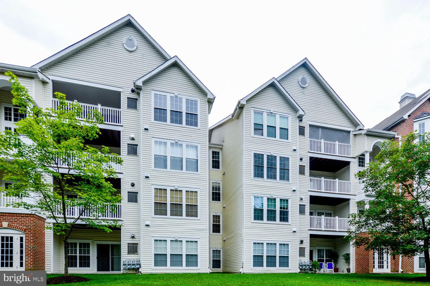 RUSSETT - Residential