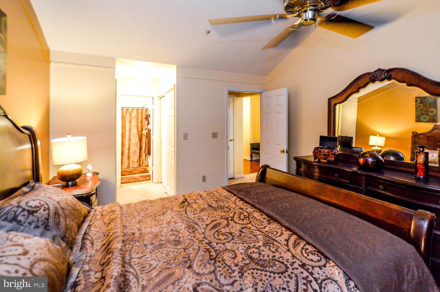 RUSSETT - Residential