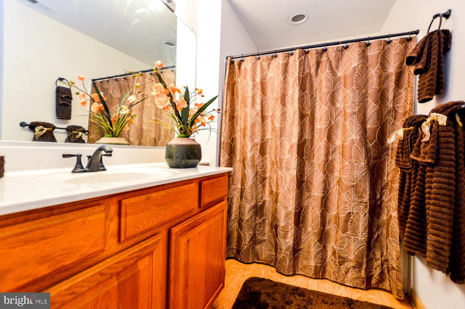 RUSSETT - Residential