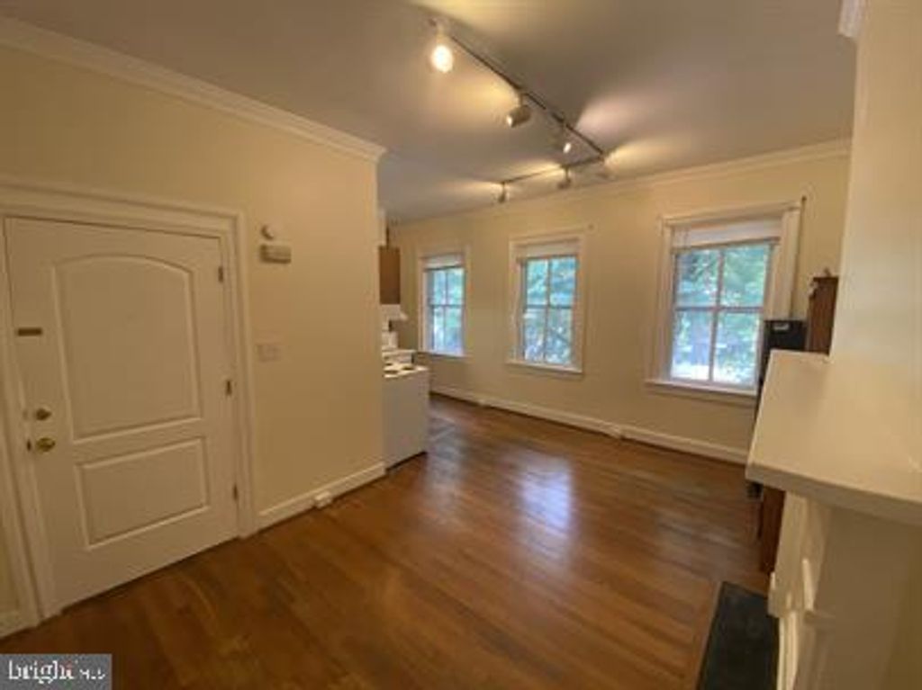 Photo of 604 Caroline Street #1, FREDERICKSBURG, VA 22401 (MLS # VAFB2008954)