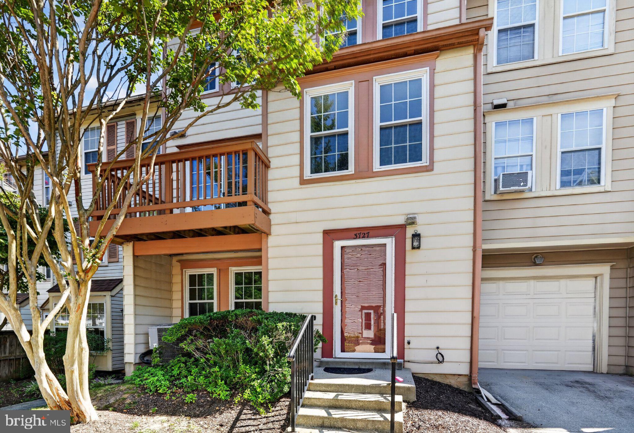 3727 AMSTERDAM TERRACE 9-92