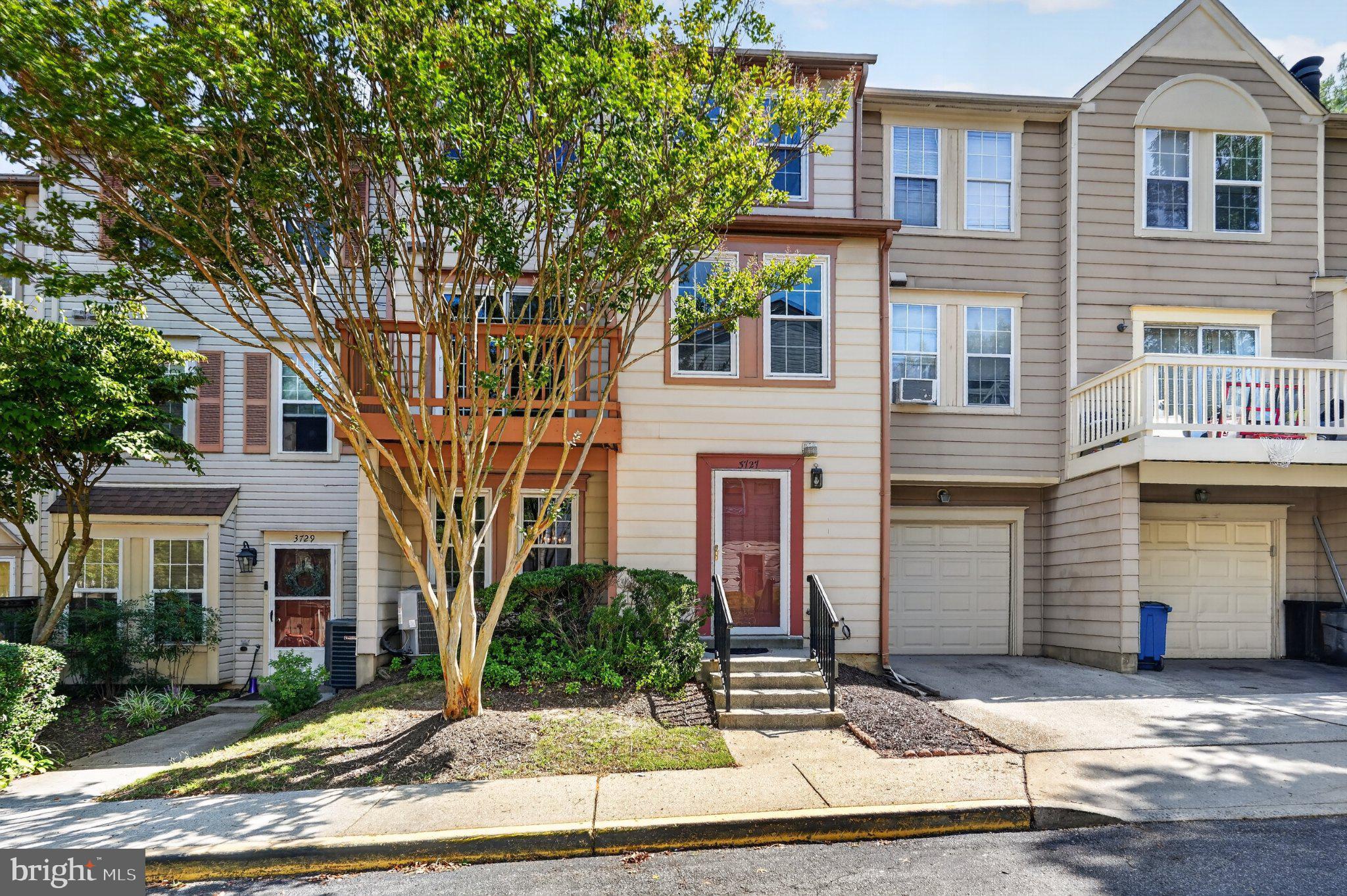 3727 AMSTERDAM TERRACE 9-92