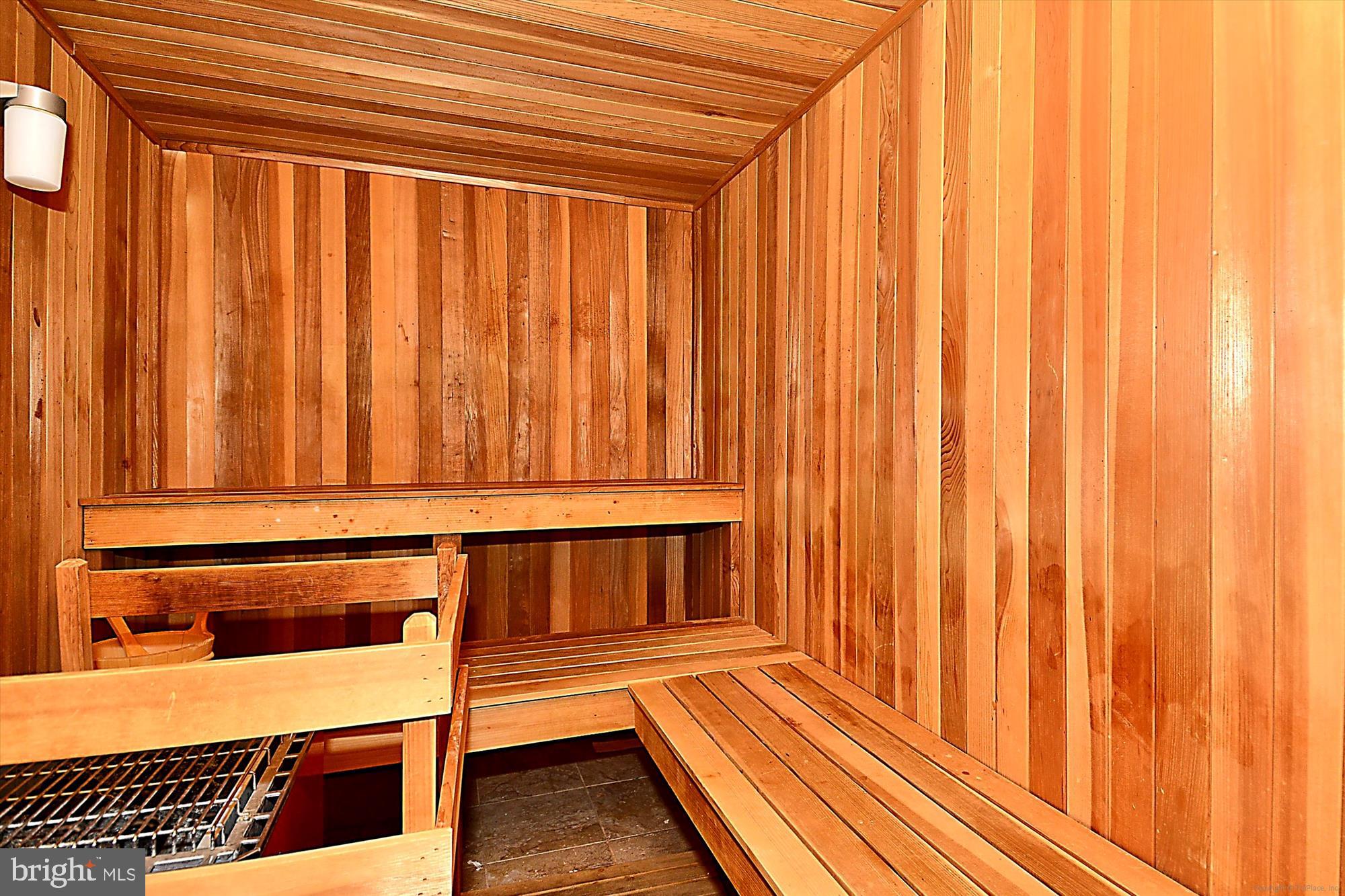 THE GREENBRIER CONDO - Residential