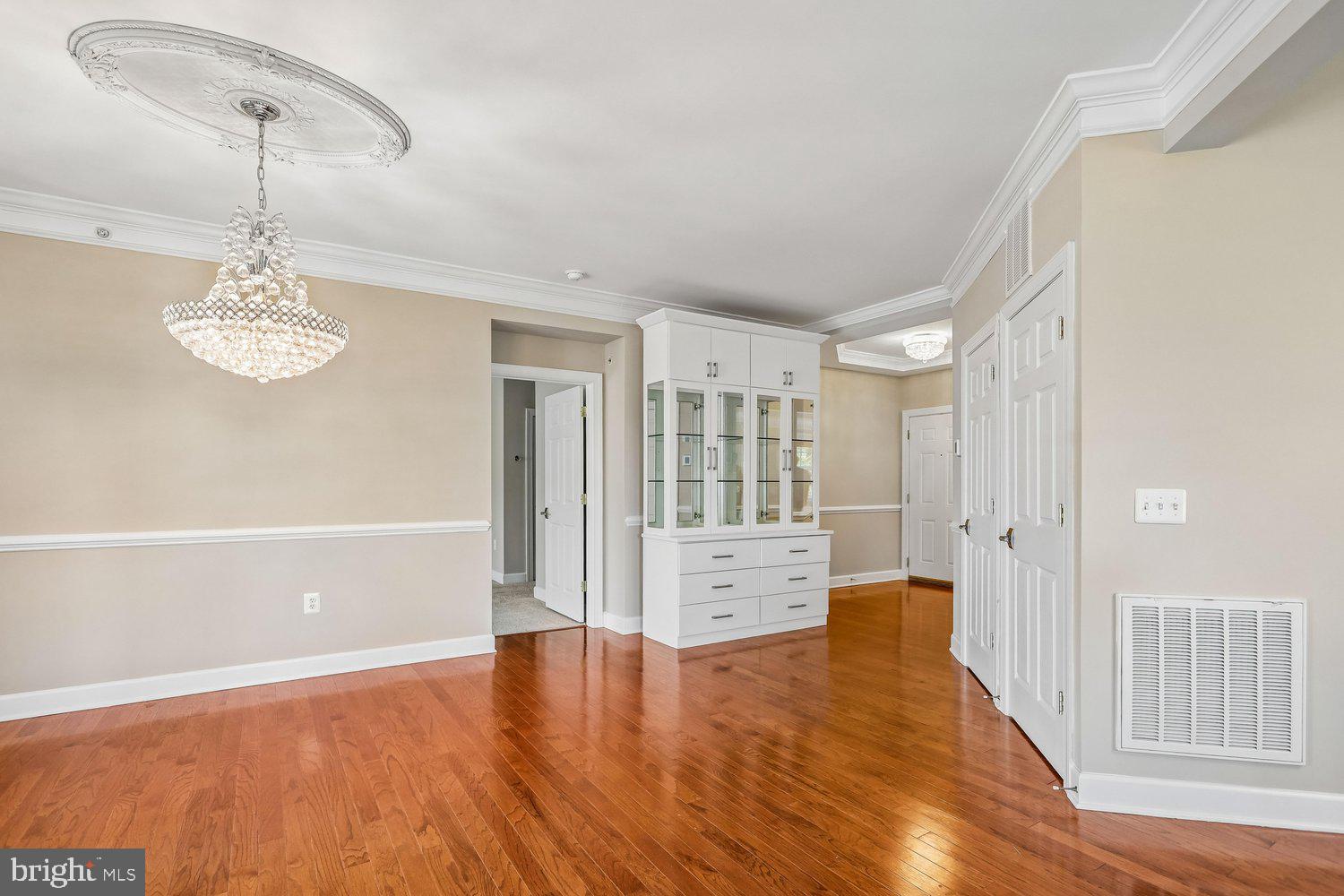 THE GREENBRIER CONDO - Residential