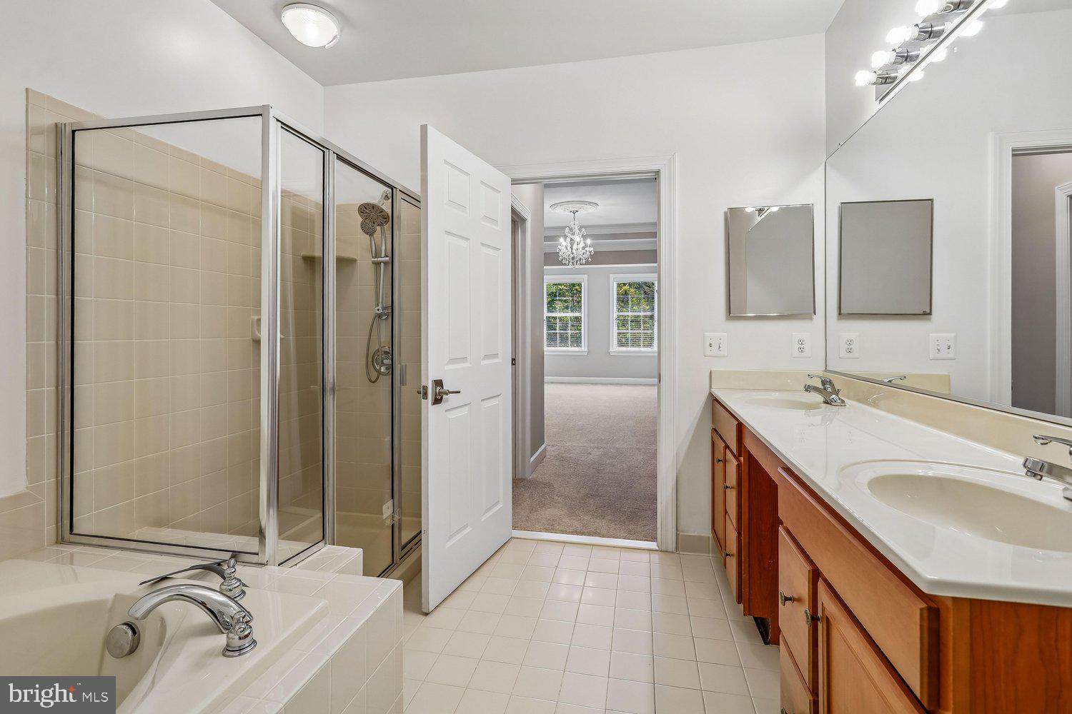 THE GREENBRIER CONDO - Residential