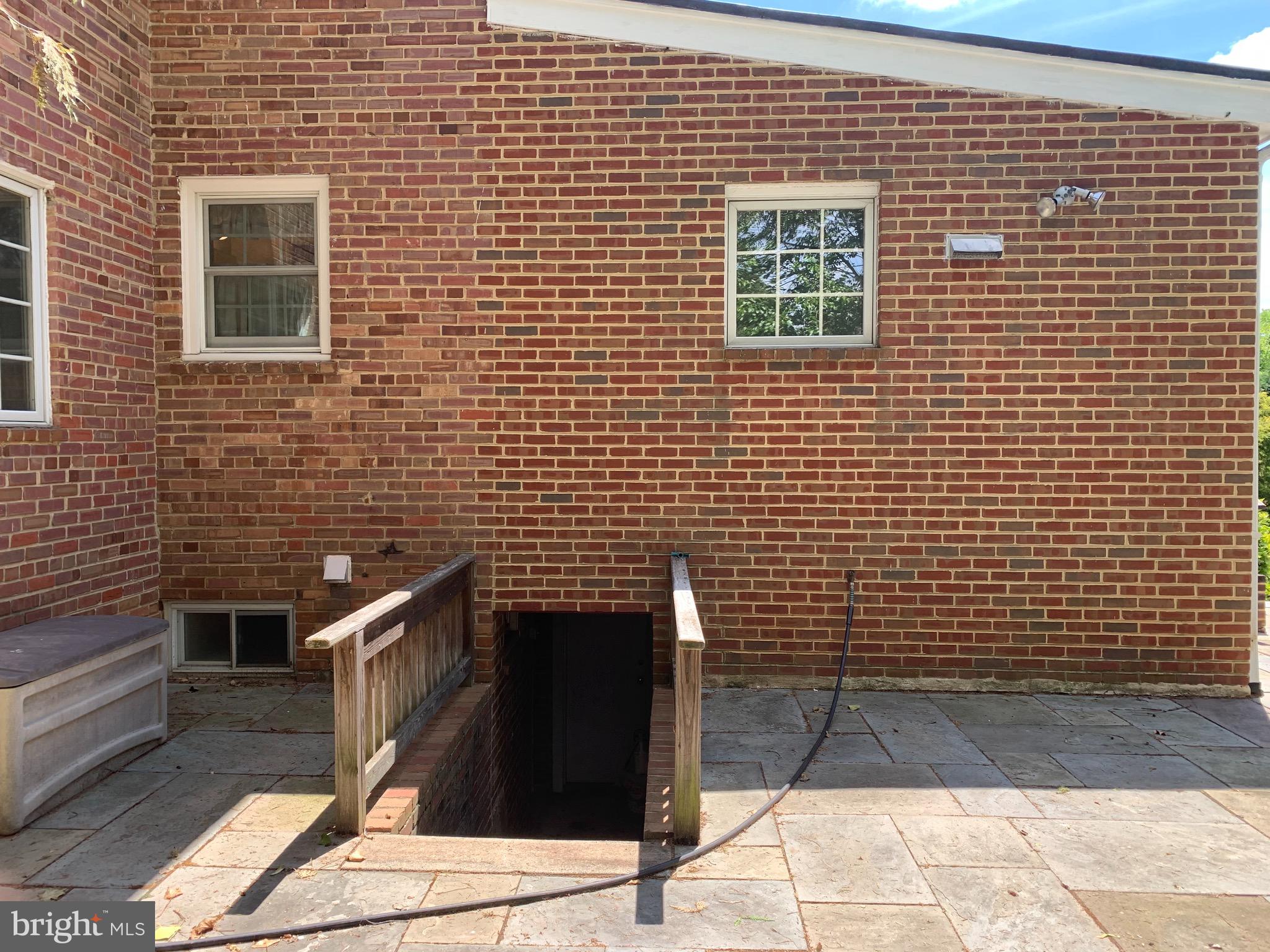 CHEVY CHASE - Residential Lease