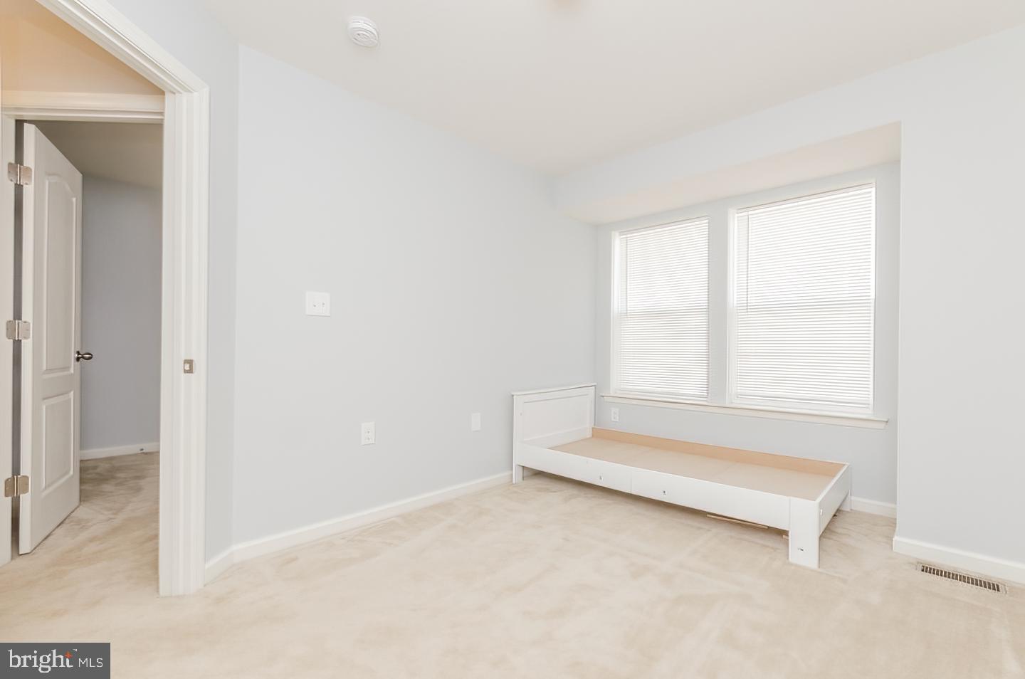 RIVERSIDE VILLAGES - Residential