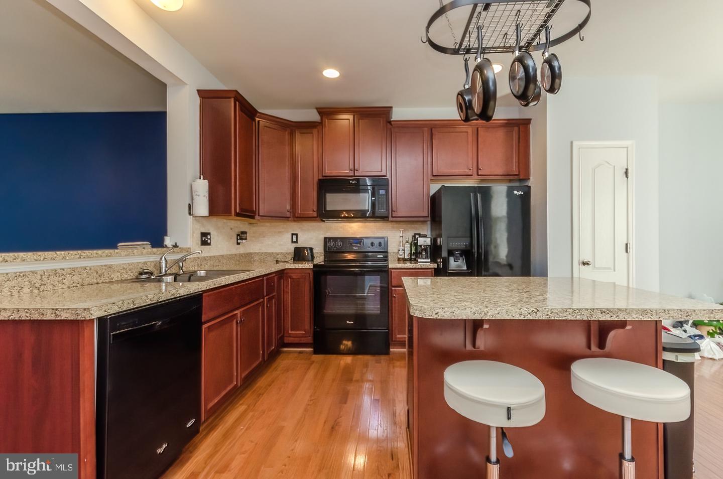 RIVERSIDE VILLAGES - Residential