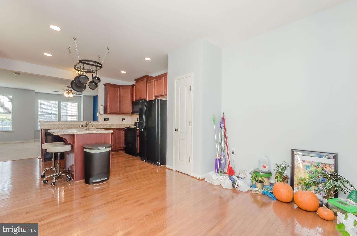 RIVERSIDE VILLAGES - Residential